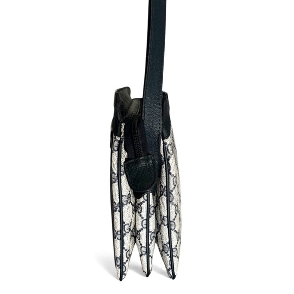 GUCCI GG Supreme Ophidia Vintage Shoulder Bag - Picture 9 of 17